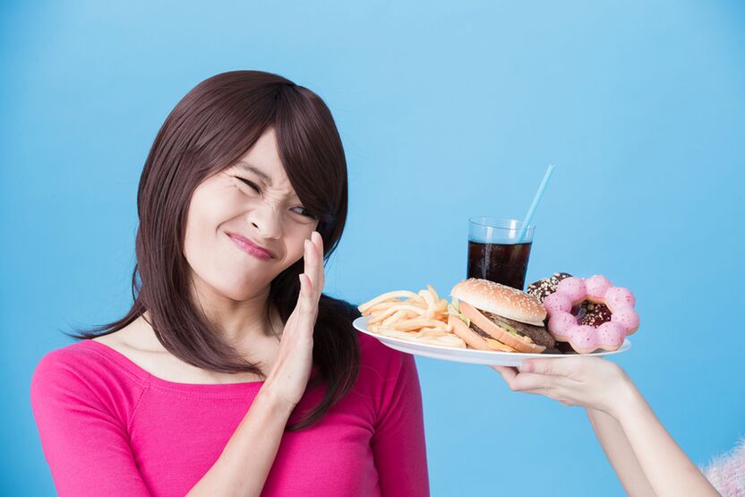αποφυγή ανθυγιεινών τροφών σε δίαιτα μη κετο